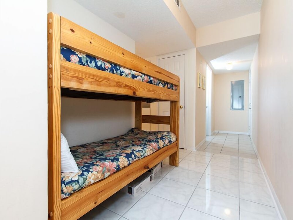 Emerald Twrs West 3003 by Brooks and Shorey Resorts