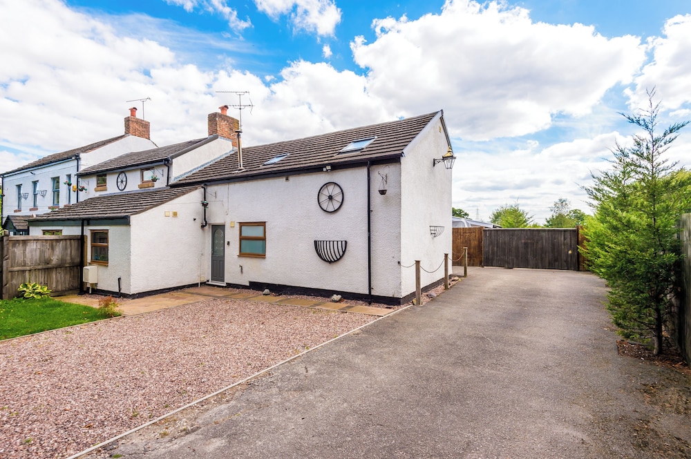 3 Hill Farm Cottages