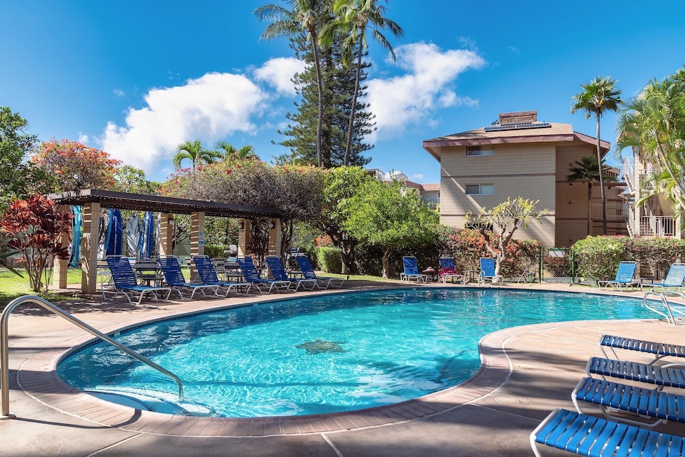 Haleakala Shores A-301 - Golden Sand Beaches, Ocean Views, Sleeps 6, Split AC!