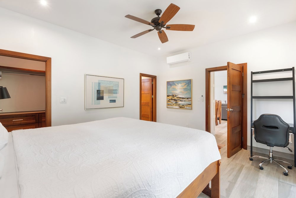 Beautiful home in a gated Neighborhood, Walking Distance to Beach with Garden