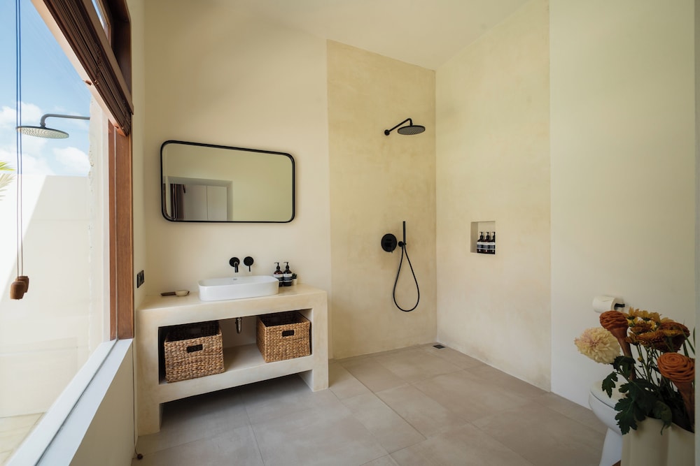 Rumah Tiha by Alfred in Bali