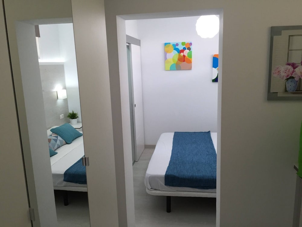 Delicious Los Cristianos,achacay,2bdr & 2bathr Beach Close Wifi Free
