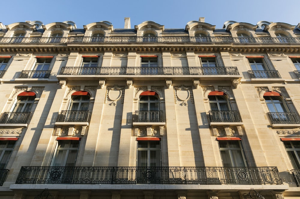 La Clef Champs-Élysées Paris by The Crest Collection