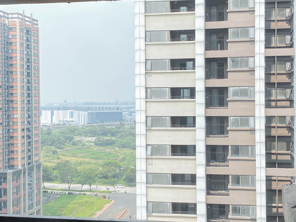 Compact And Homey Studio At Meikarta Apartment