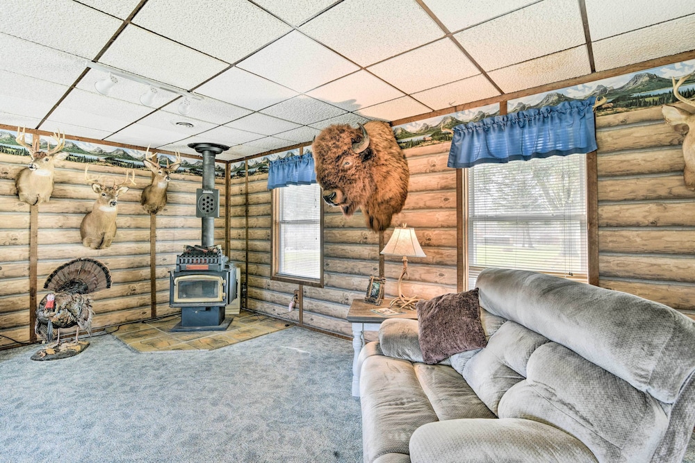 Cozy Cass City Retreat w/ Spacious Deck! - Property Image 11