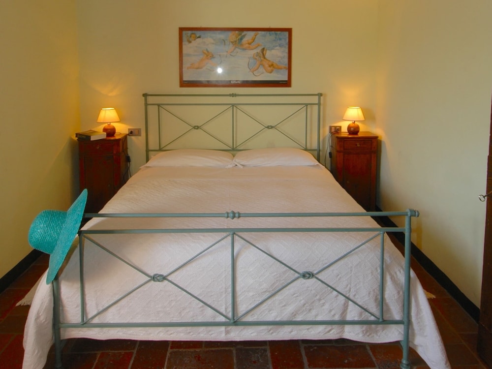 Cortona Vacations - Agriturismo Near Cortona With Swimming Pool - Property Image 49