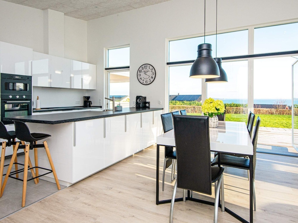 10 Person Holiday Home in Sjolund view 3