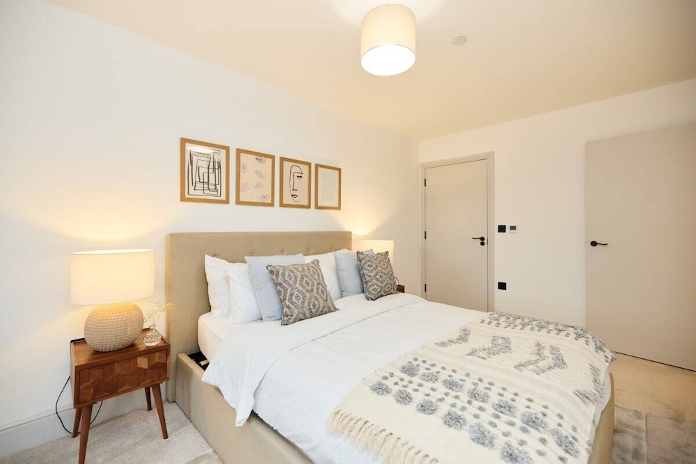 The South Wimbledon Place - Adorable 2bdr Flat With Balcony