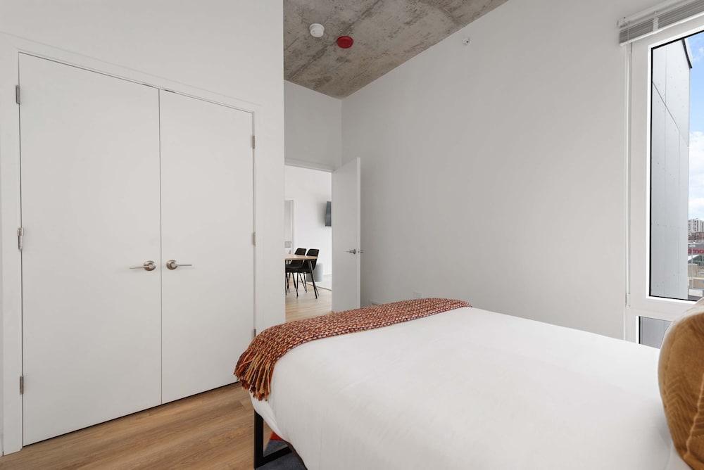 The Nova 4BR Family Friendly Near Lincoln Park