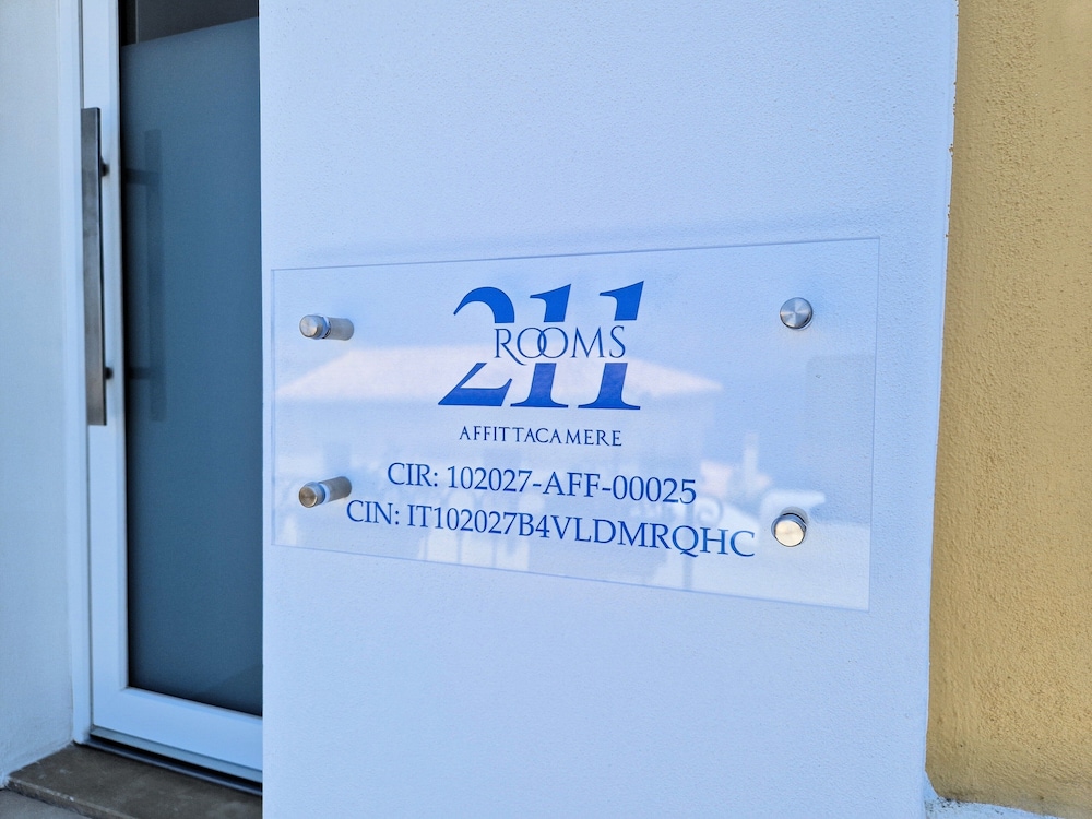 Al 211 Rooms
