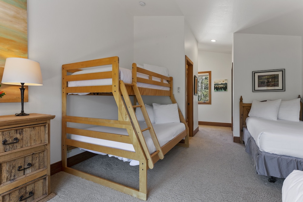 Solamere Drive Home at Deer Valley Resort - 6 Bedroom Home with Hot Tub #3220 6 Home