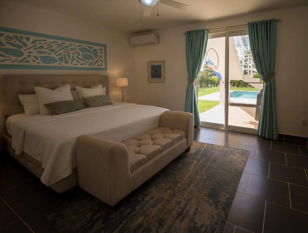 Spectacular Private 3 Bedroom Villa in Gated Community view 2