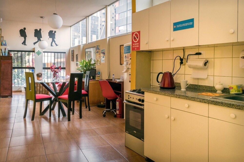 Flying Dog Backpackers Hostel
