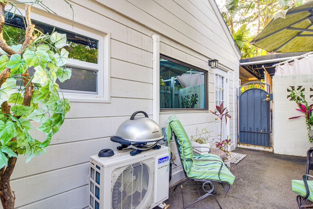 1 Mi to Downtown: Clearwater Apt w/ Private Patio!