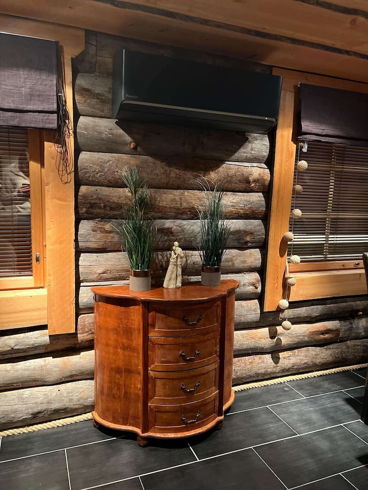Aurora Bliss Cabin Retreat