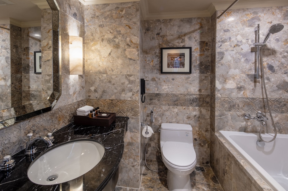 Silk Path Grand Hue Hotel 40