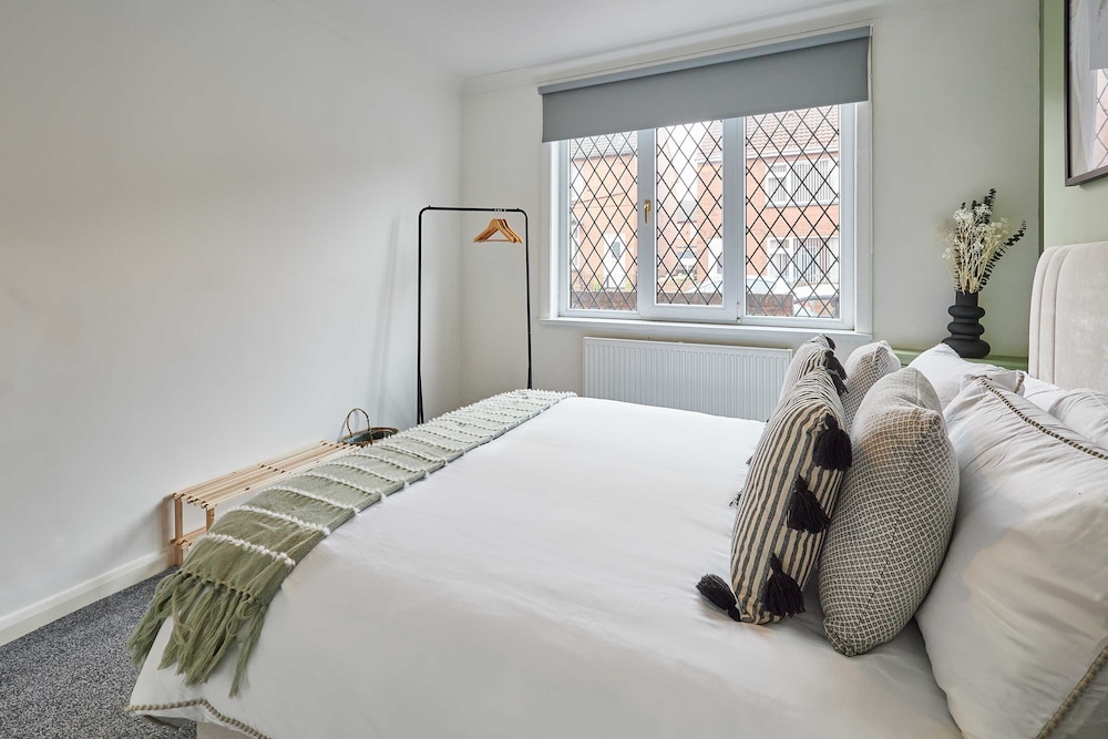 Host Stay Joffre Avenue