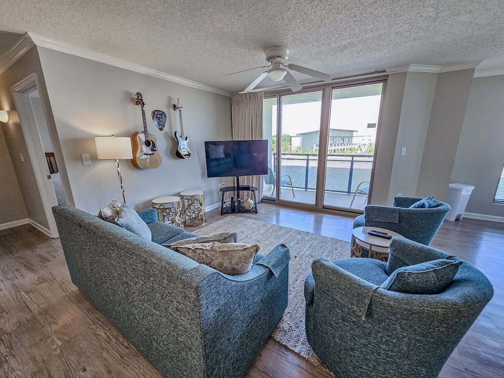 Brighton 103, Ocean View Condo, Full Amenities. 2 Bedroom Condo