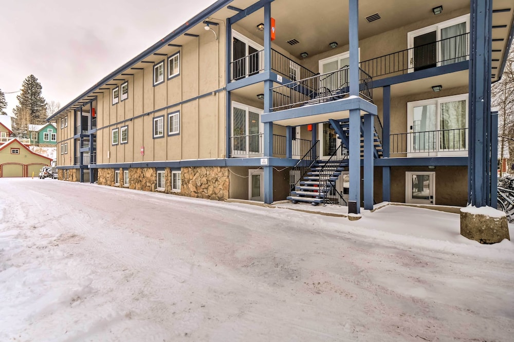 Main St Breckenridge Condo - Walk to Gondola! view 3
