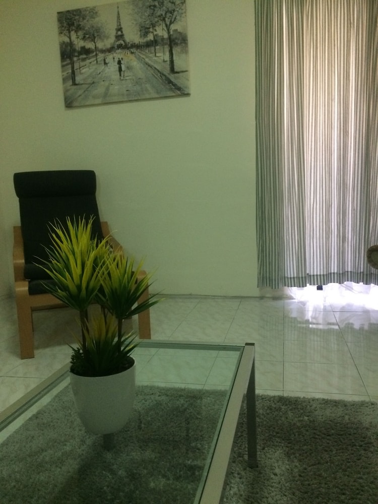 Maltese Rooms