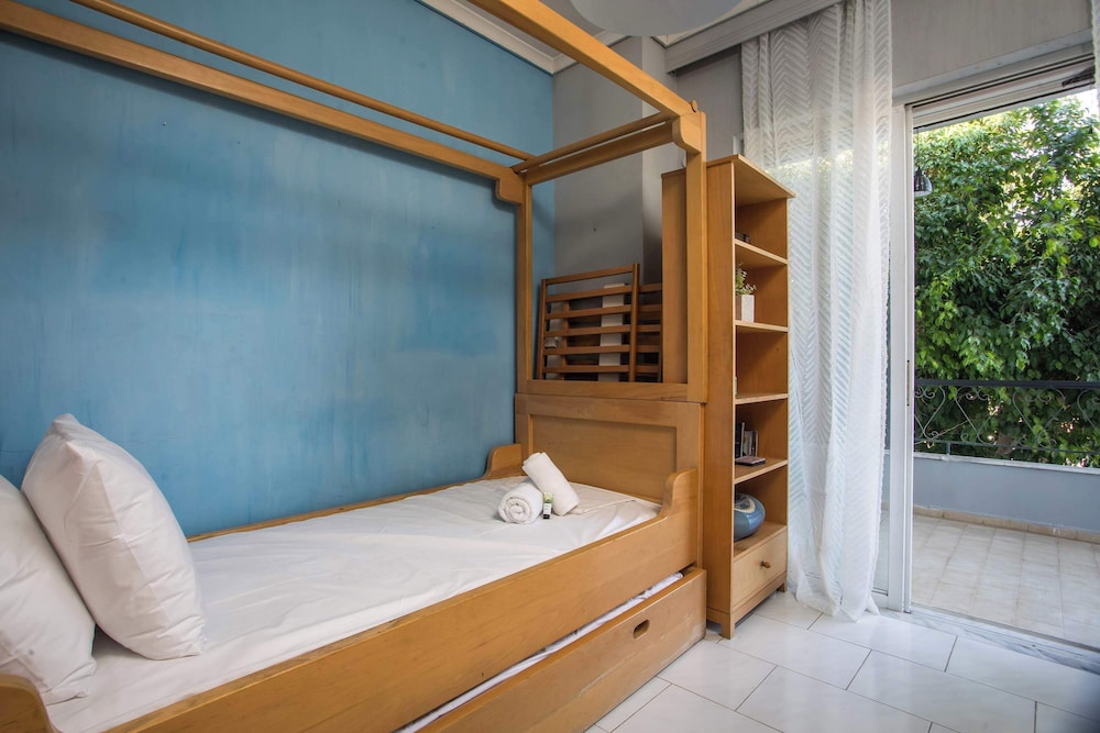 Villa Lilienne - Tranquil Escape With Private Garden Balcony