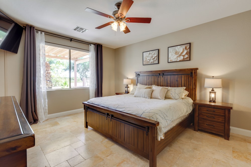 Private Yard & Fairway View: Phoenix Golf Retreat!