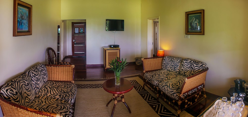 Mweya Safari Lodge