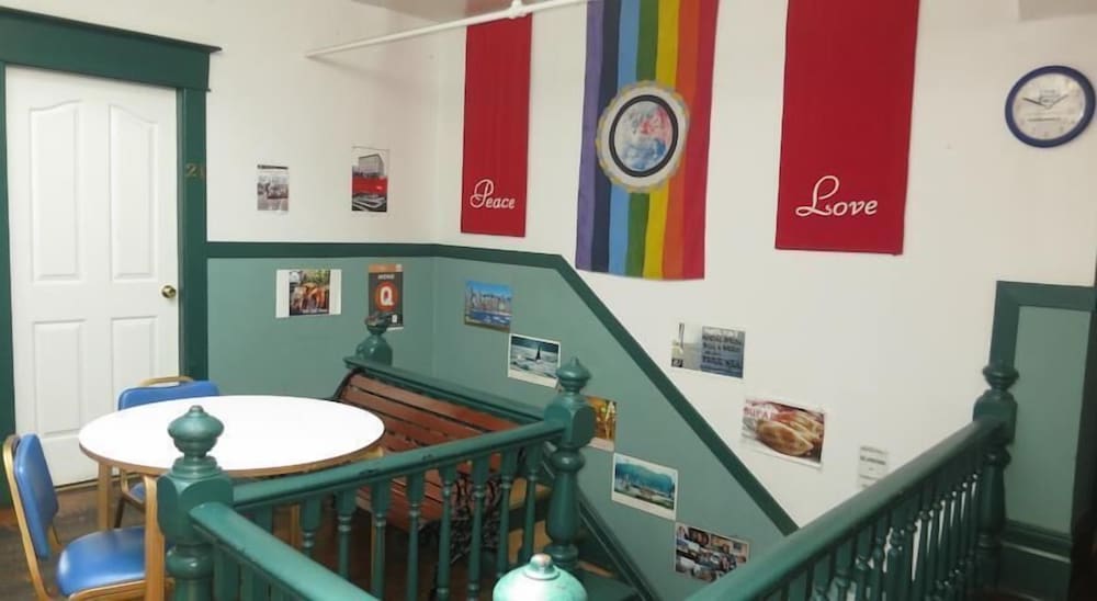 C&N Backpackers Hostel - Vancouver - Image 2