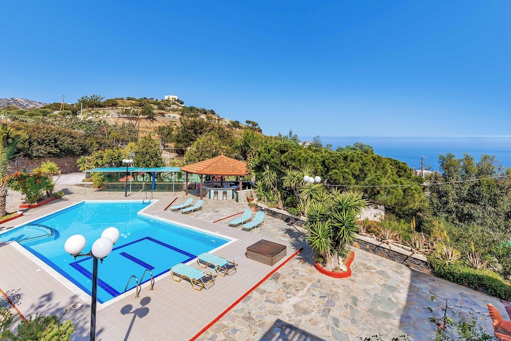 Villa Apollo Pelagia