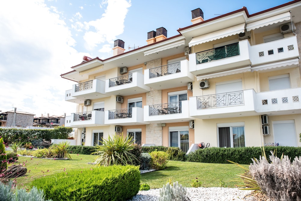 Lagaria Apartments