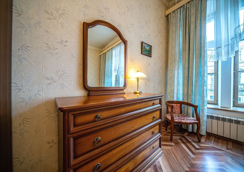 Apartment in the Palace Square view 5