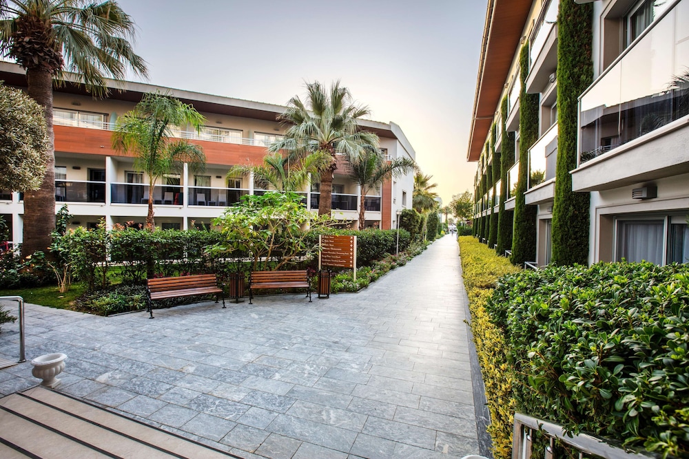 Palm Wings Beach Resort & Spa Kusadasi- All Inclusive