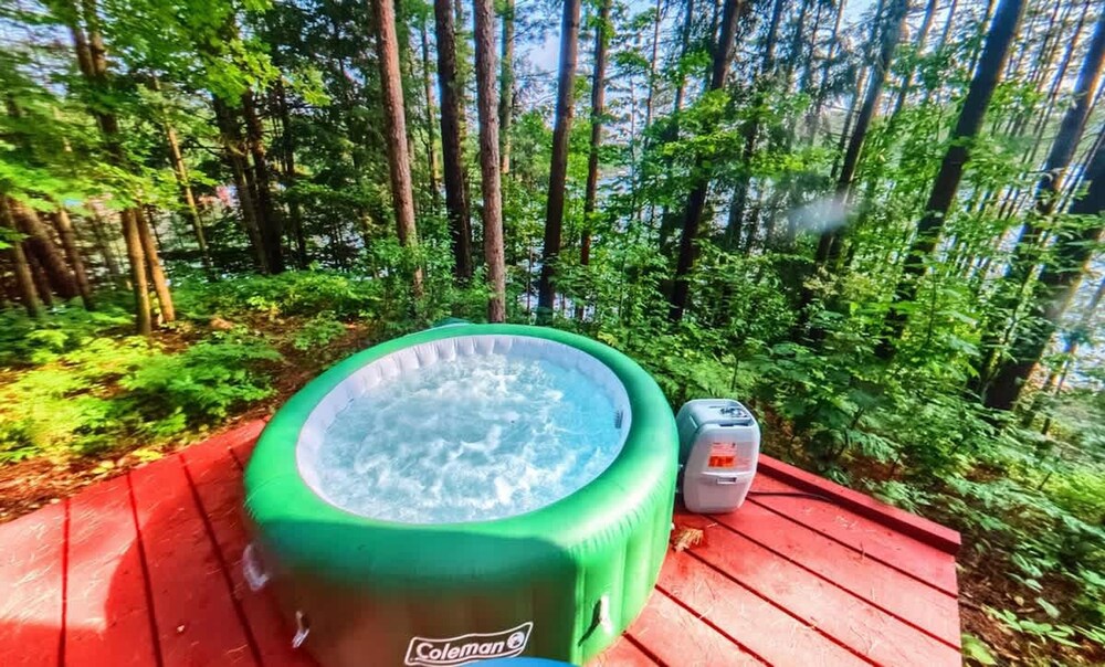 Private Island 5 Homes 2 Hottub Boat -sleeps 17
