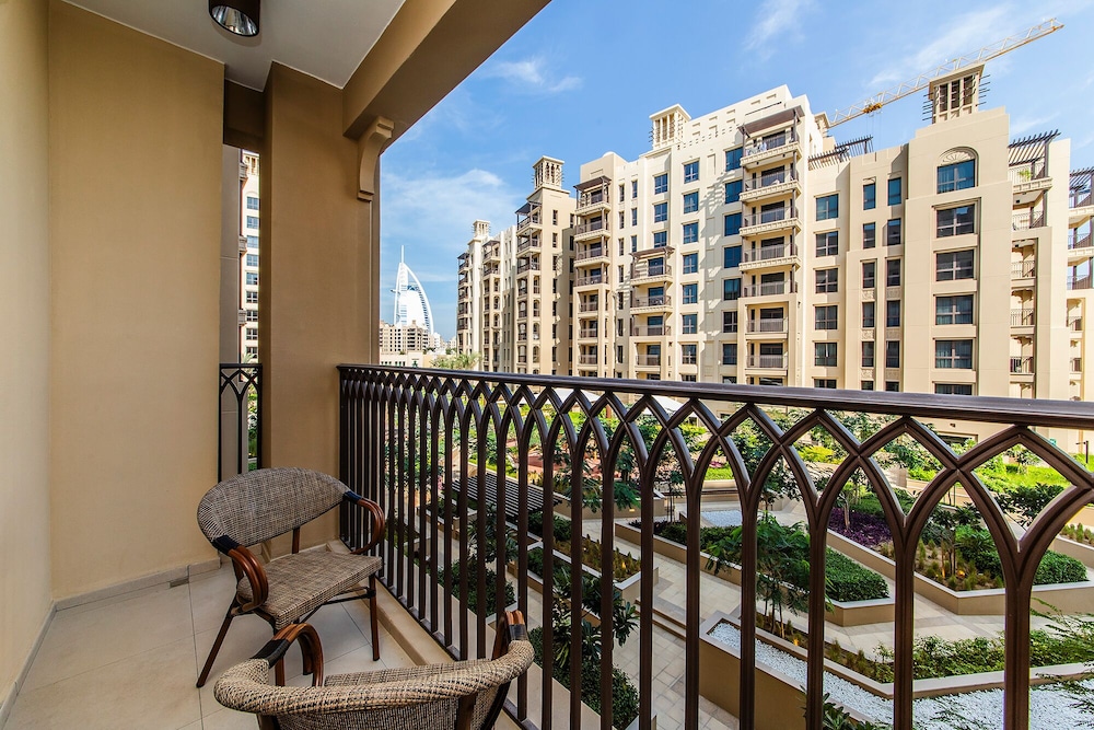 Premium 1BR in Asayel 2
