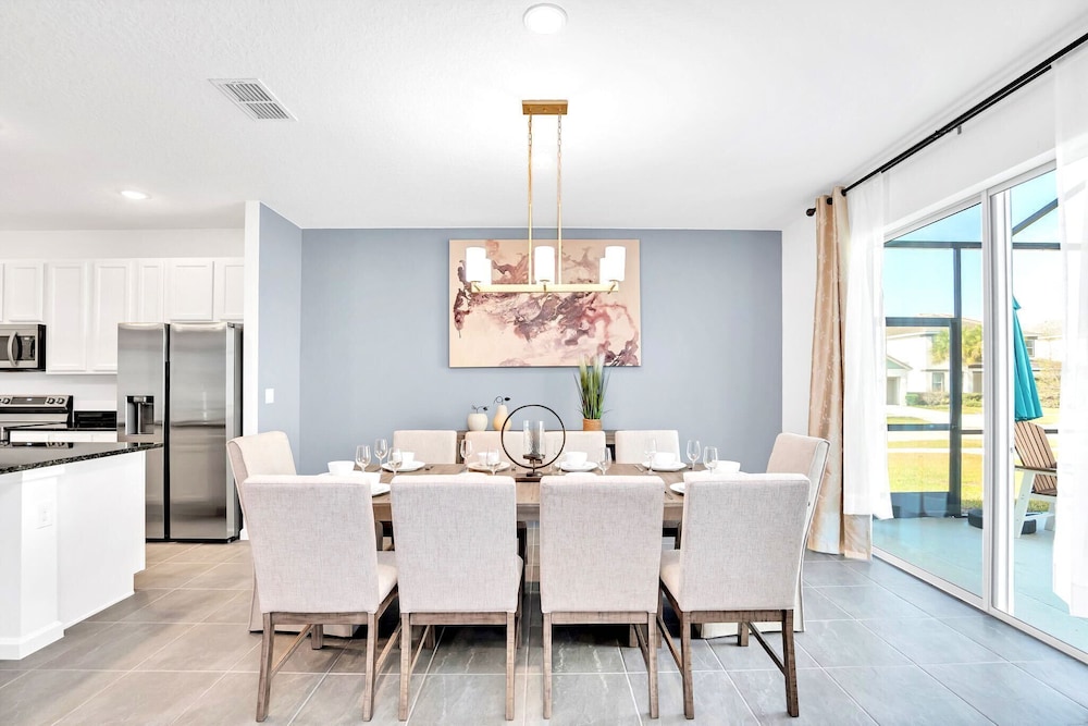Upstay Luxury Resort Home w Private Pool & Hot Tub