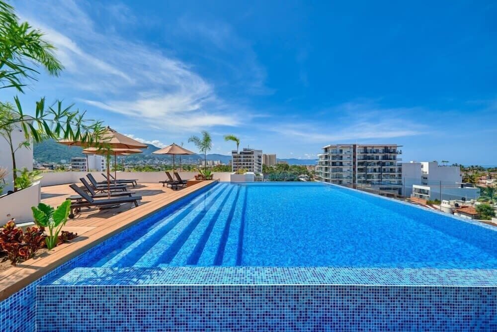 Brand New 2BR Apt - Infinity Pool - Versalles