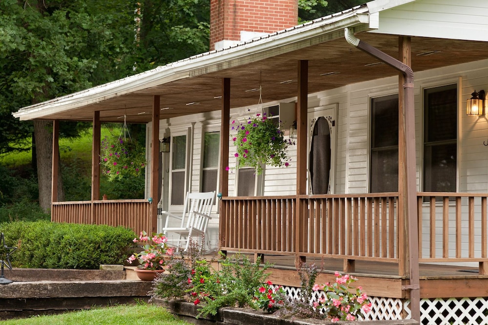 The White Oak Inn