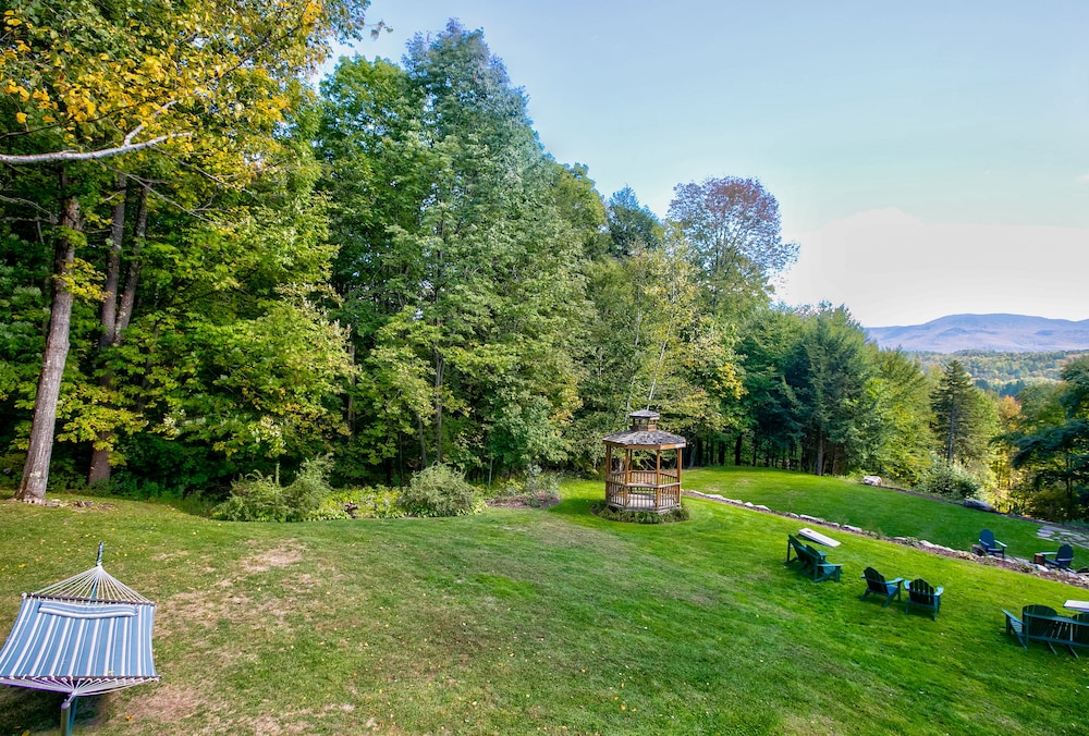 Timberholm Inn
