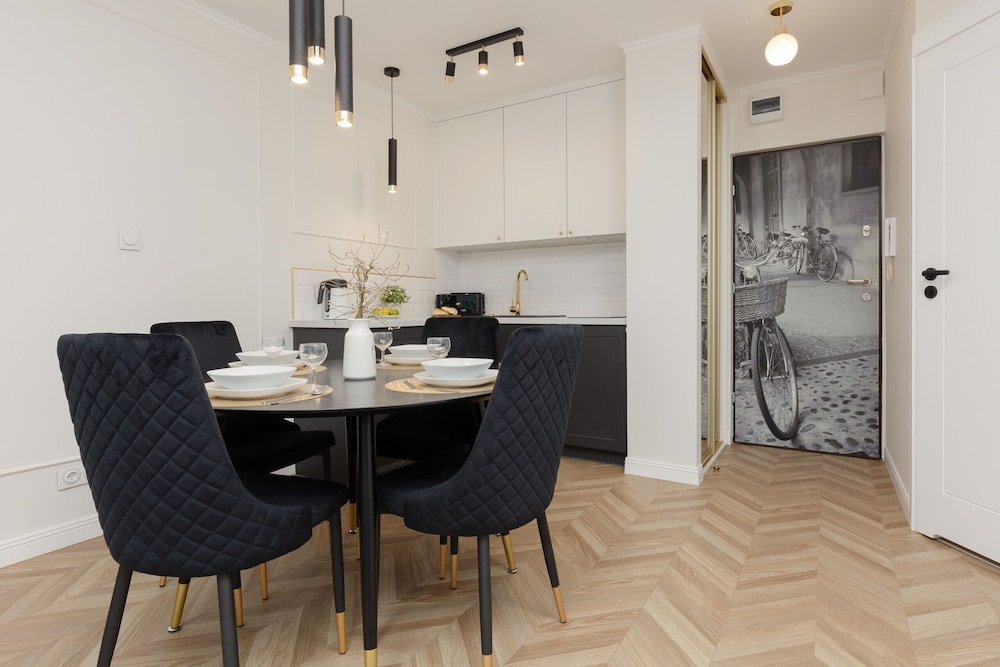 Apartament With AC Moniuszki by Renters view 5