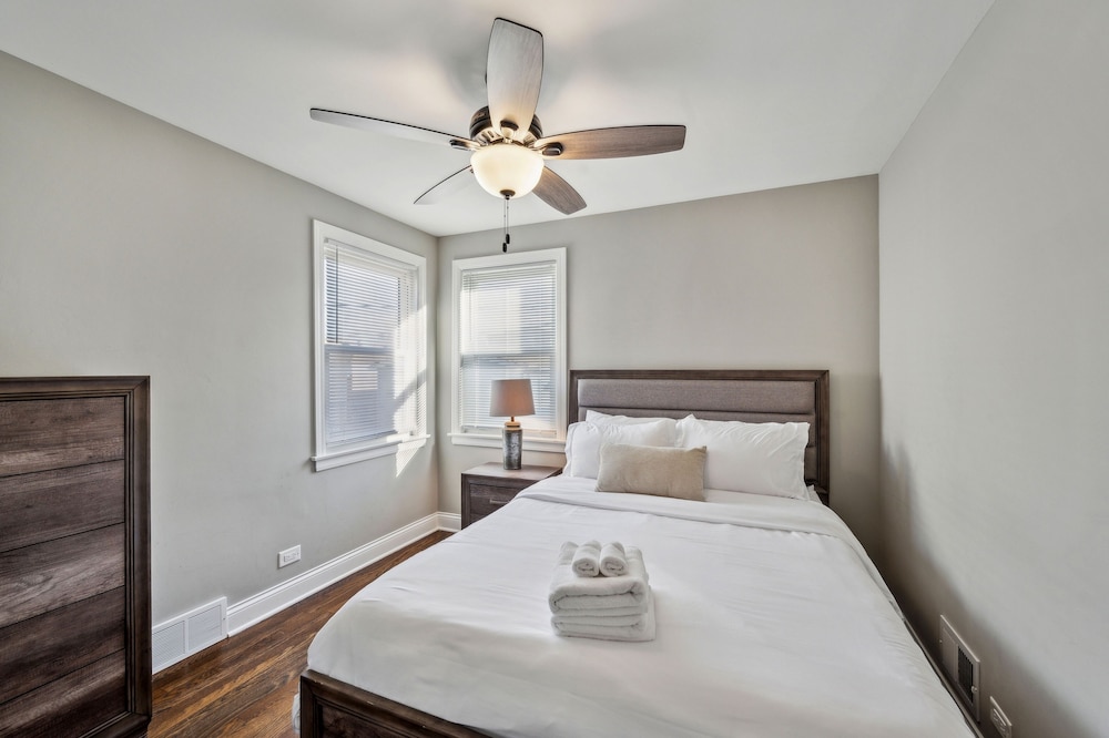 Charming Belmont Heights Oasis 4 Bedroom Home