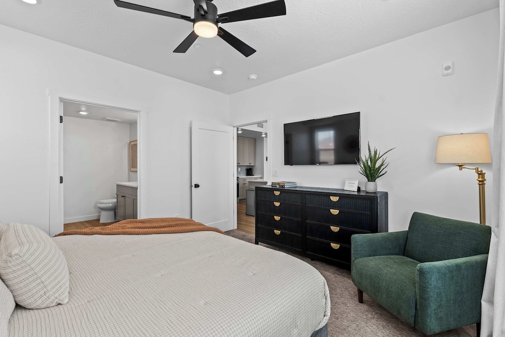 Terra Vista Stay for 8