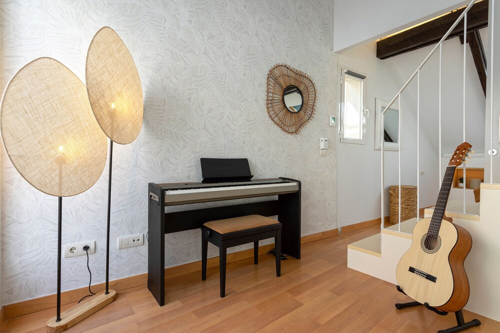 Stylish Penthouse Private Terrace Plaza Mitjana