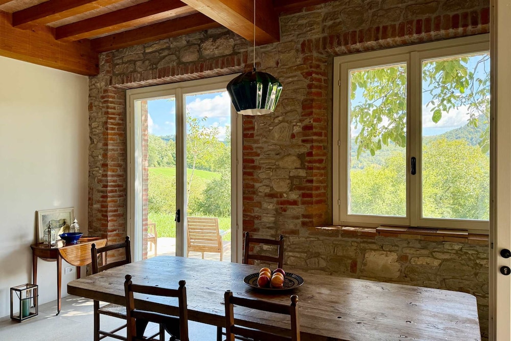 Villa Poggio Castellaro by Boutique in the Heart of Italy s Food Valley Emilia-romagna