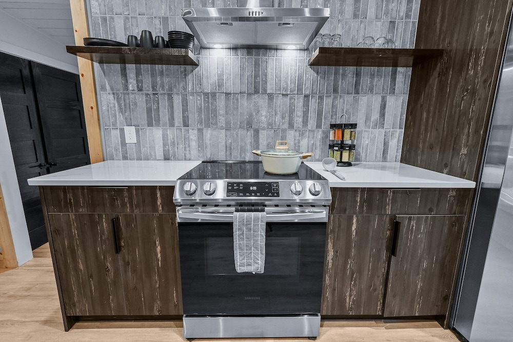 Creekside Retreat 3 Bedroom Cabin