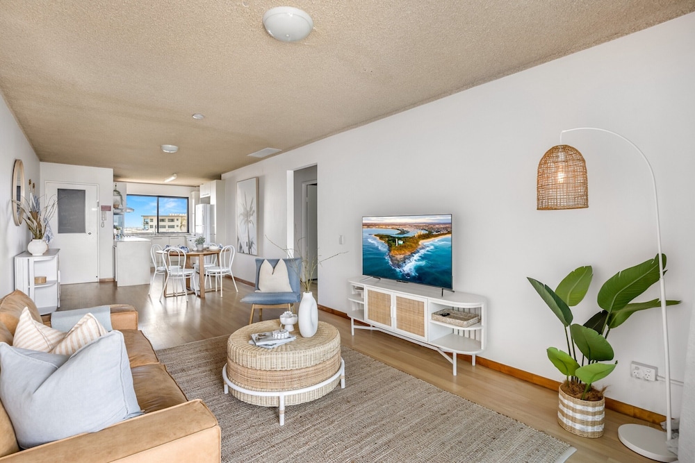 2-bed Near Beach With BBQ & Stunning Ocean Views