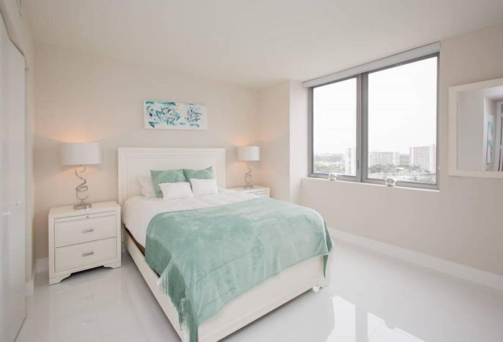 Ocean View 3 Bed 3 Bath Across The Beach @ Beachwalk - Image 3