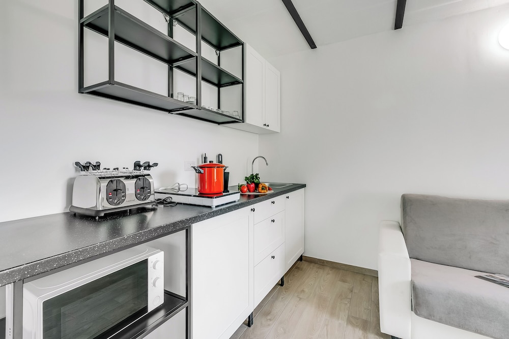 Iris Apartment