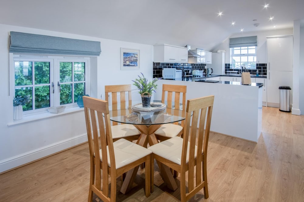 Caldey View Cottage - 1 Bedroom - Penally