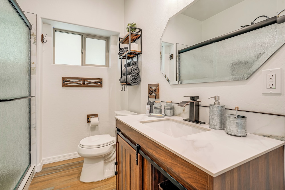 Prescott Home Close to Hiking & Medical Centers!