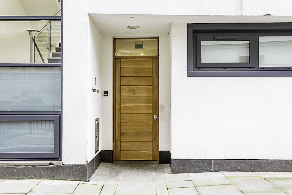 Wonderful Holborn Apartment